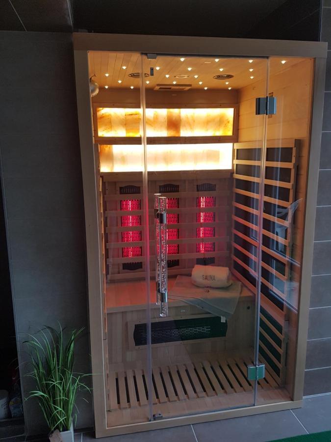 Kriszta Apartmanhaz Apartment Balatonlelle Luaran gambar