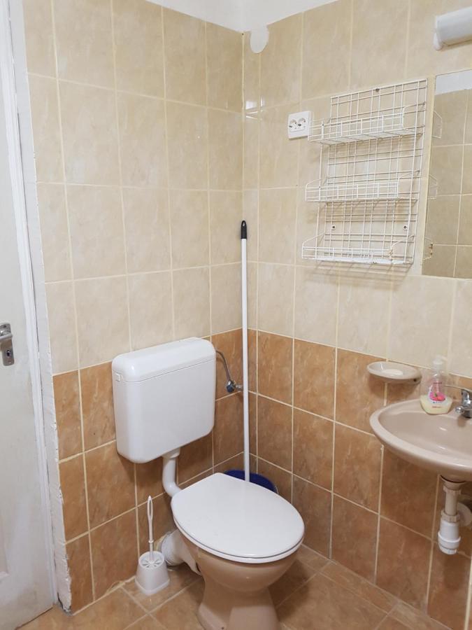 Kriszta Apartmanhaz Apartment Balatonlelle Luaran gambar