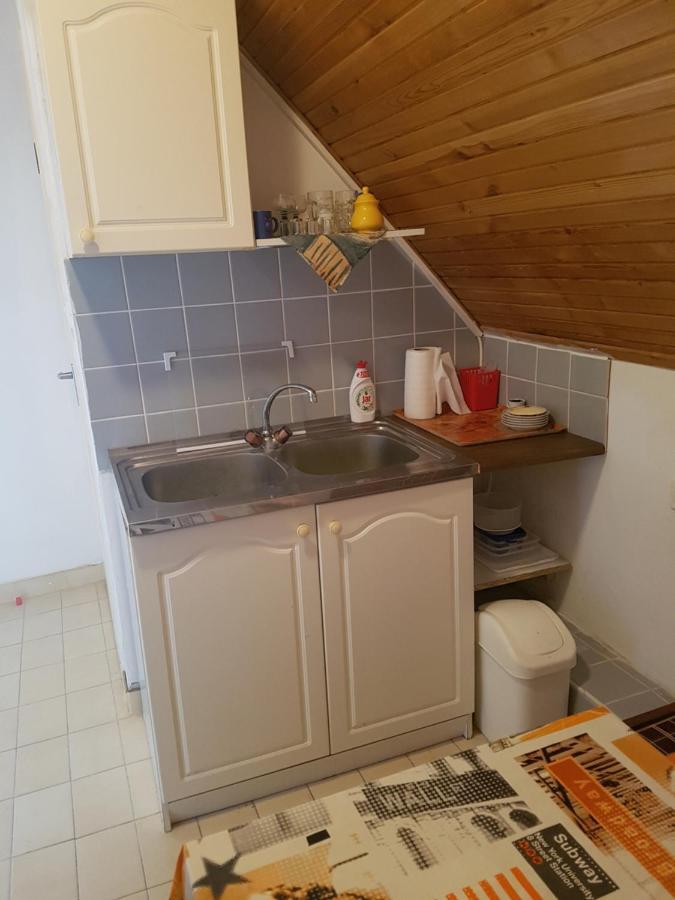 Kriszta Apartmanhaz Apartment Balatonlelle Luaran gambar